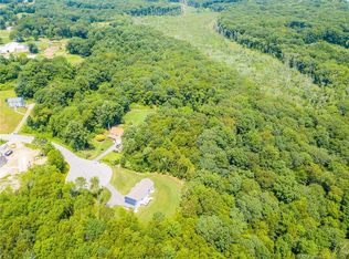 11 Applewood Dr, Ledyard, CT 06339