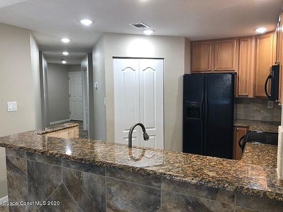 3rd image of 1515 Huntington Ln APT 721