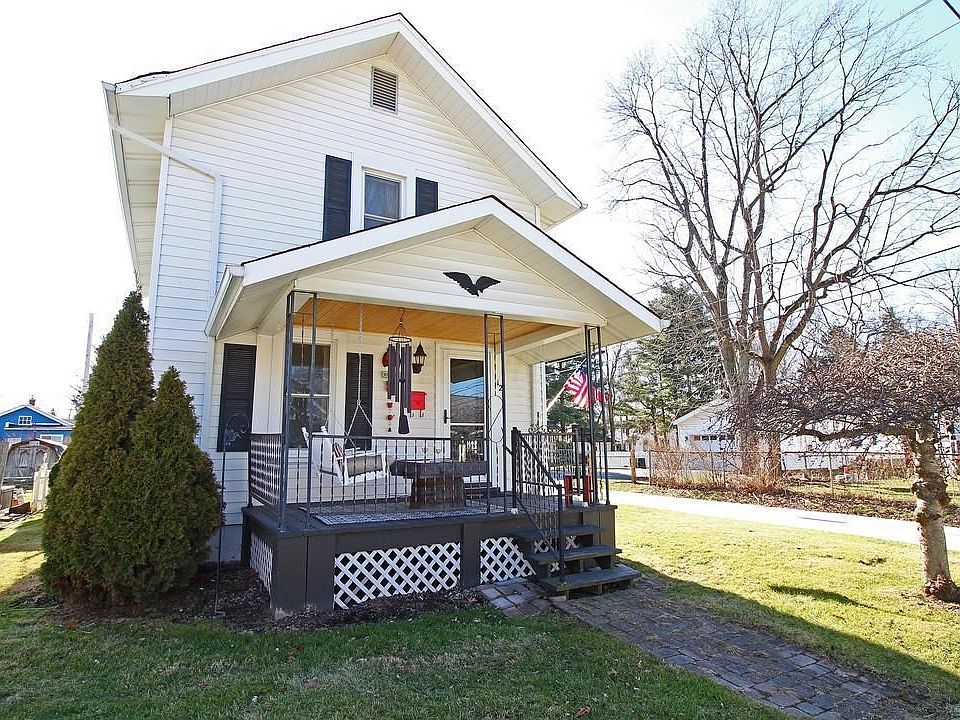1st image of 125 Mossman Ave