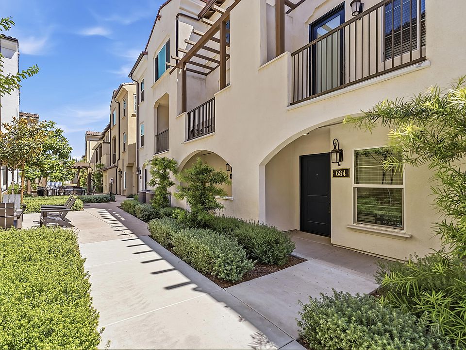 1st image of 684 Panorama Ln