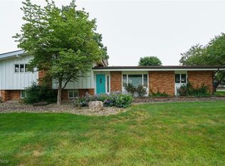 138 Robinhood Way, Youngstown, OH