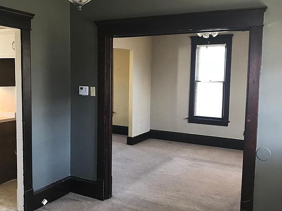 Front door entry foyer
