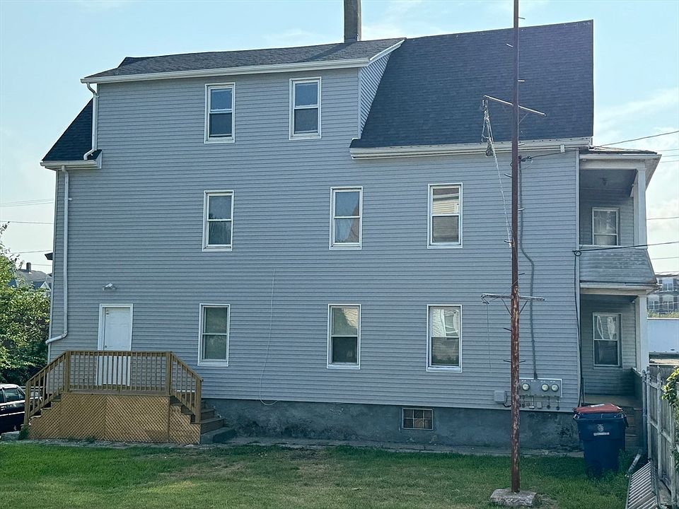 1st image of 164 Holly St