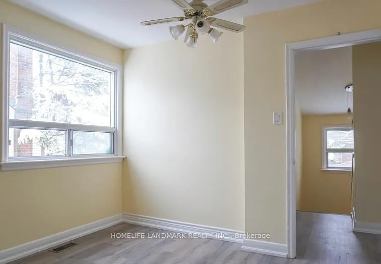 48 Greylawn Cres — Photo 5