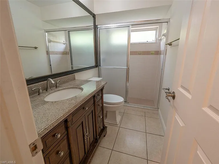11394 Waterford Village Dr — Photo 16