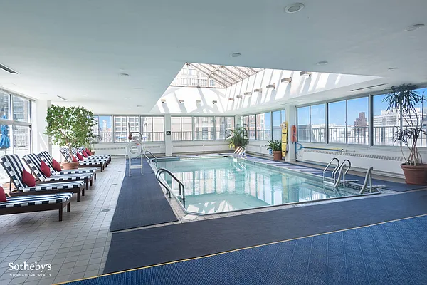 Sold by Sotheby's International Realty | media 8