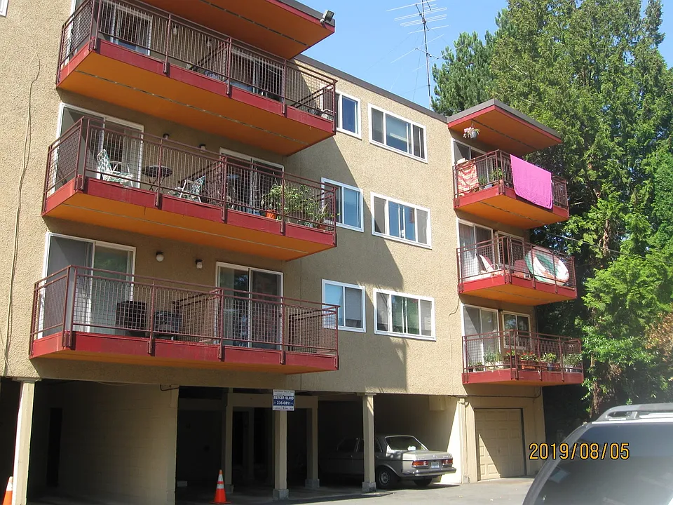 2717 76th Ave SE #207