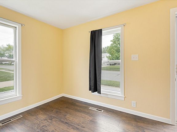 3rd image of 3221 Avenue G