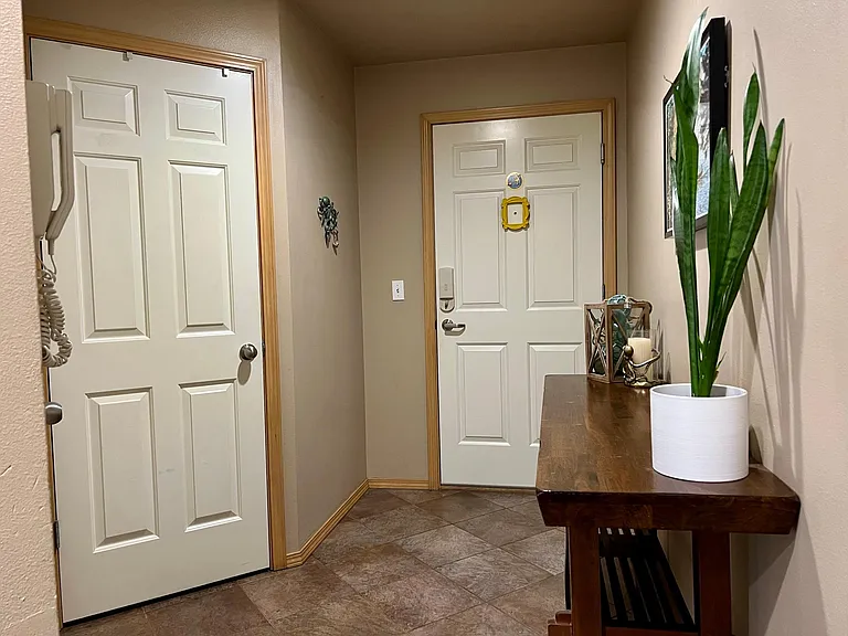 432 NE Ravenna Blvd #204 — Photo 3