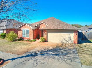 3305 Grant Rd, Norman, OK 73071