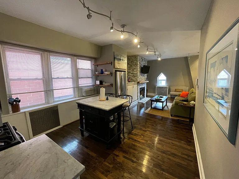 2509 N Halsted St — Photo 7