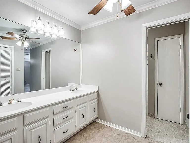 2322 Ansbury Dr — Photo 15