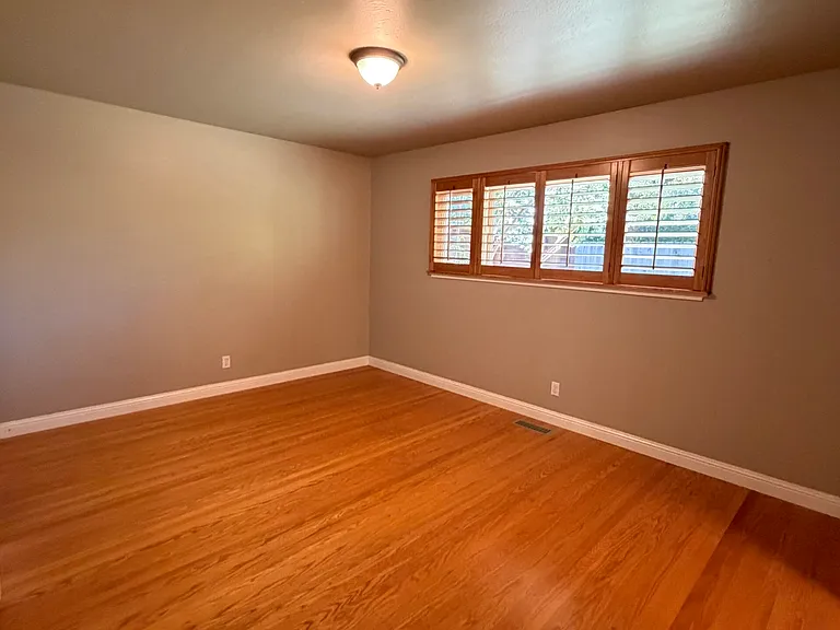 3743 Newark Dr — Photo 14
