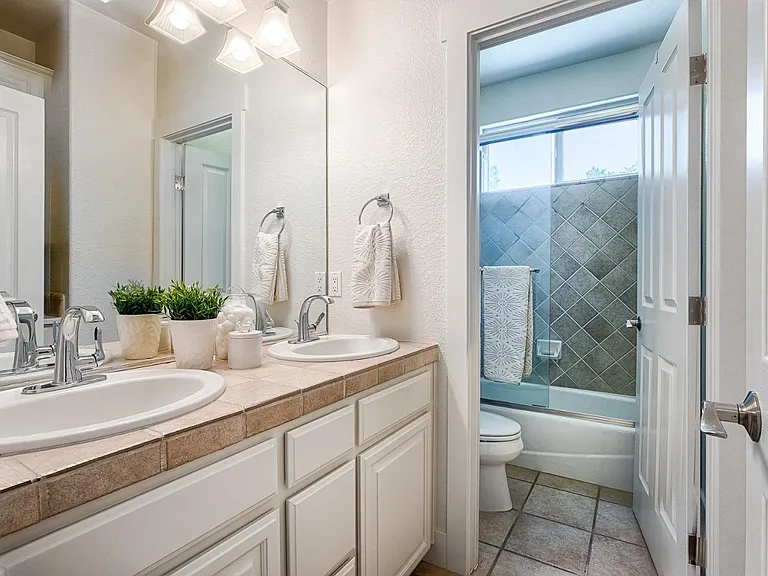 704 Hunt Ave — Photo 55
