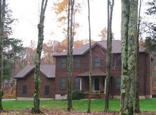 8 Amani Dr, Gardiner, NY 12525