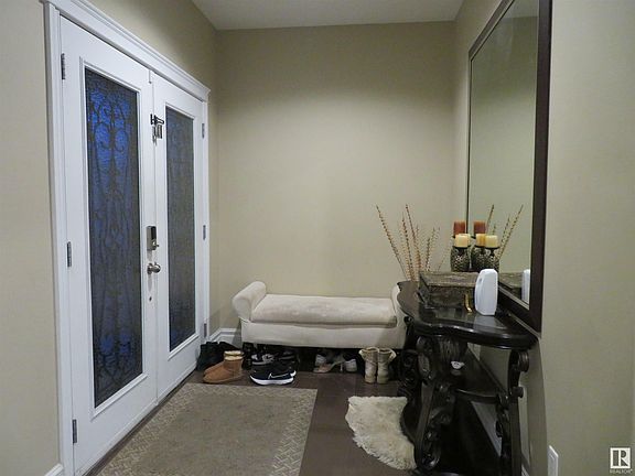 4th image of 11106 174a Ave NW