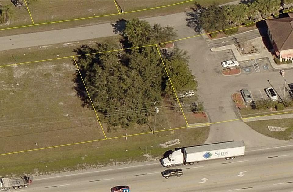 2nd image of 14338 Palm Beach Blvd