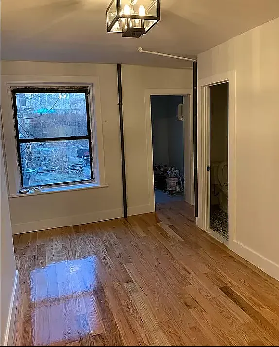 1013 Lafayette Avenue — Photo 4