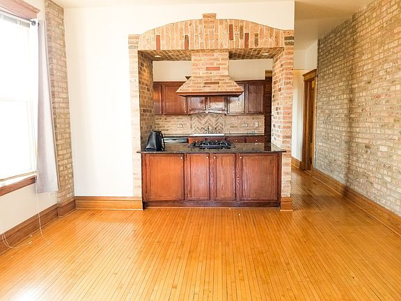 5th image of 3401 W Armitage Ave #3E