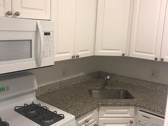 5th image of 420 E 80th St APT 7E