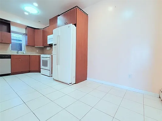 Sold by Remax Real Estate Professionals | media 3
