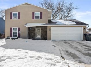 367 Crestview Dr, Elyria, OH 44035