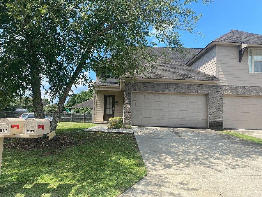 1st image of 18113 Pinehurst Dr