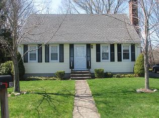 30 Fenwood Dr, Middletown, CT 06457