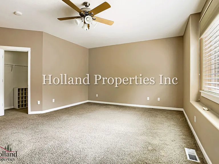 4949 SW 141st Ave — Photo 17