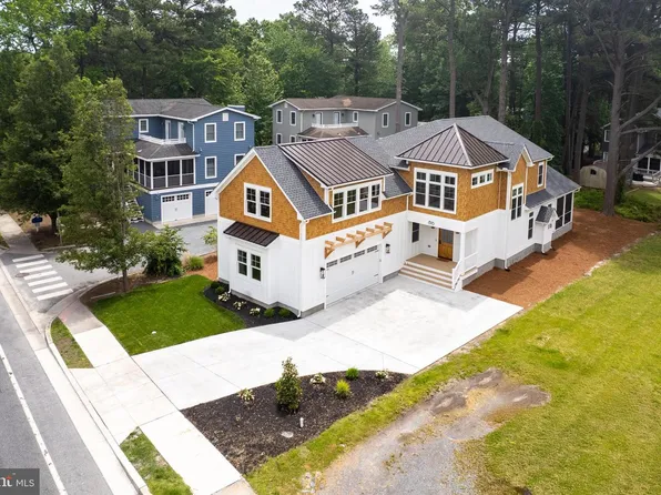 816 Garfield Pkwy, Bethany Beach, DE 19930