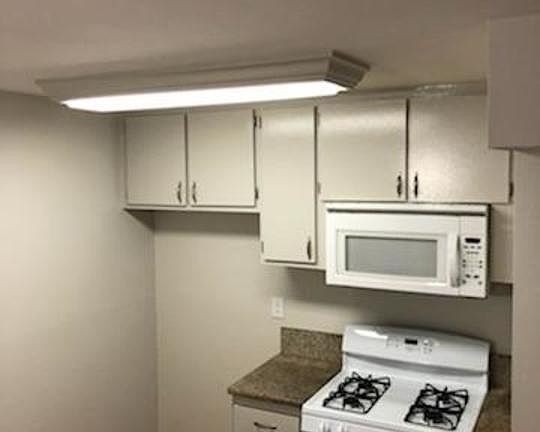5th image of 20134 Leadwell St Unit 155