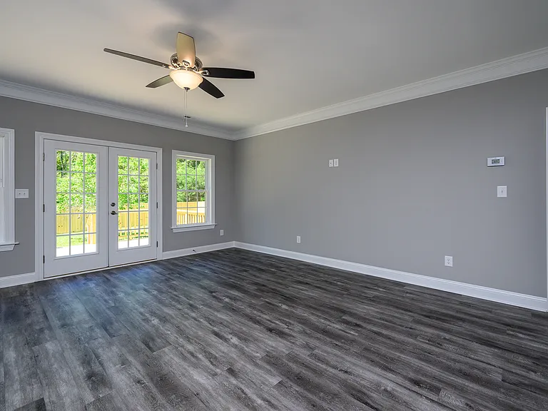 403 Hart Dr — Photo 26