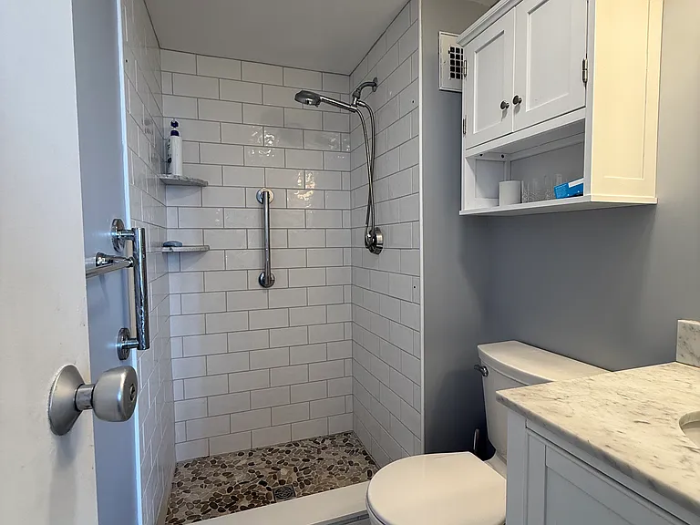 1088 Delaware Ave #14 — Photo 8