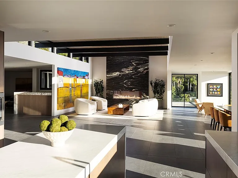 9015 Alto Cedro Dr — Photo 26