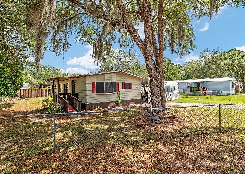 1st image of 11211 NW 113th Pl