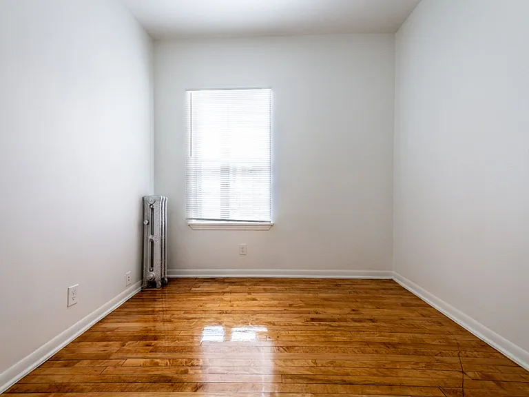 6160 S Martin Luther King Dr — Photo 4