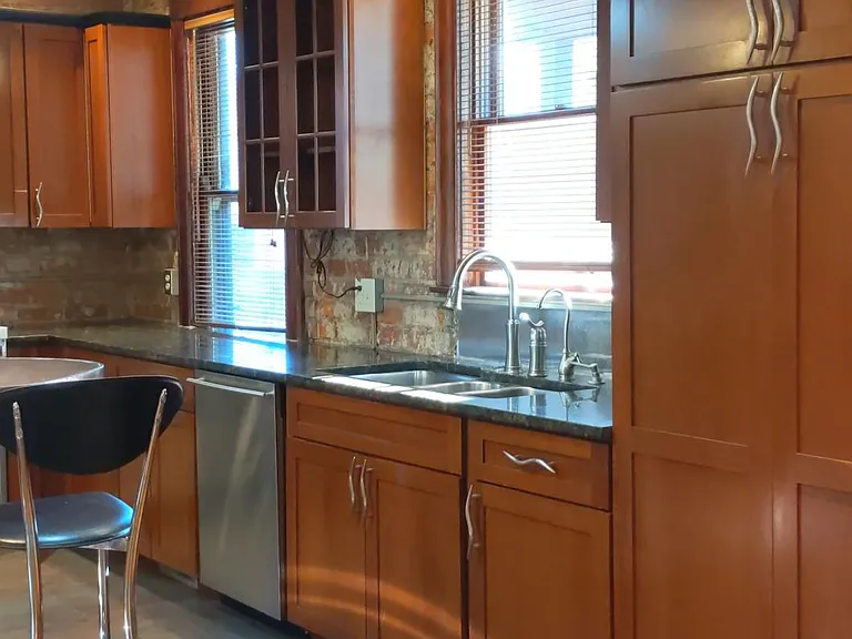 High quality cabinetry, flooring and countertops