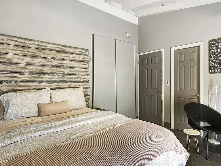 1521 SW 5th Ct — Photo 16
