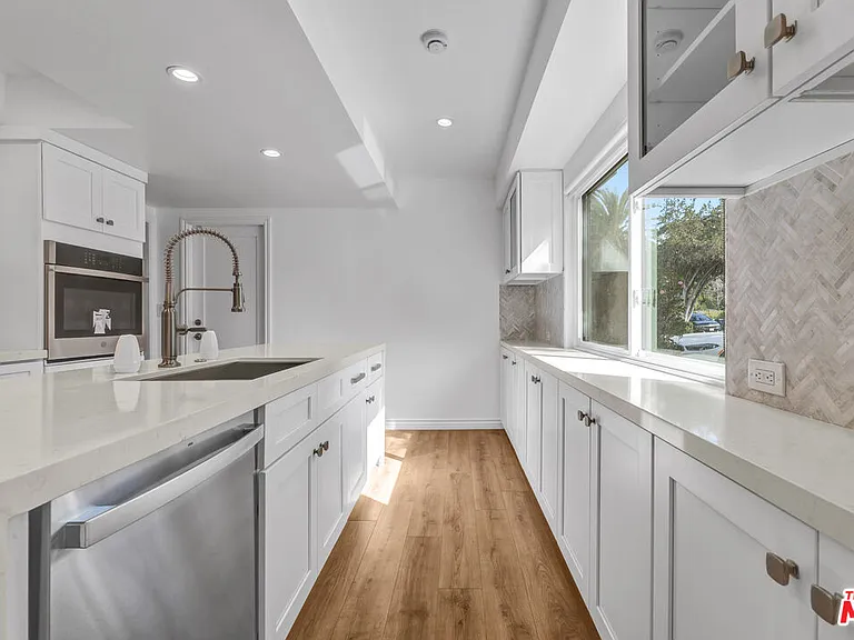 1801 Buckingham Rd — Photo 15