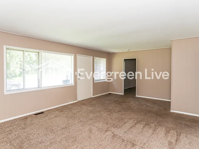 2445 Schon Dr — Photo 4