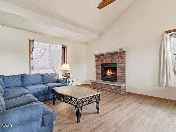 2nd image of 152 Boulder Rd