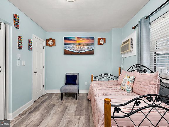 3rd image of 106 Talbot St Unit 104