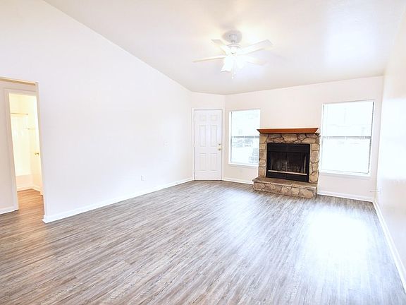 2nd image of 2318 NW 65th Pl #5rfex3p2d