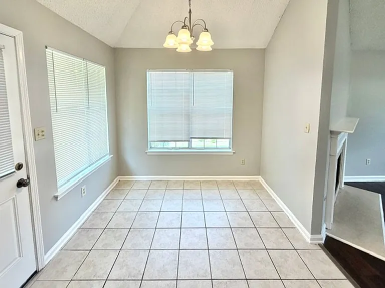 7069 Brady Hill Dr — Photo 6