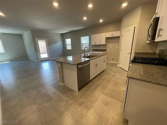 5th image of 7569 Blue Lotus Ave
