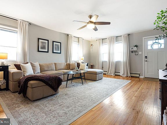 4th image of 1102 Clayton Rd