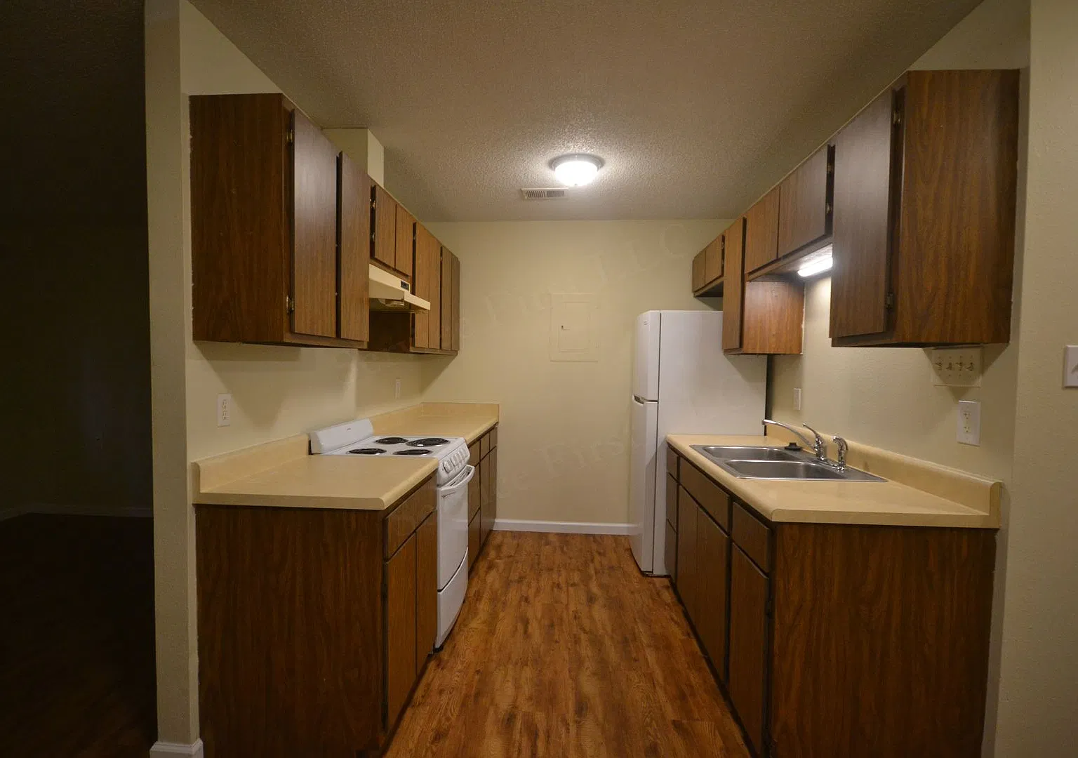 Perry Apartments — Photo 1