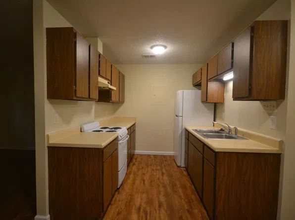 Perry Apartments, 510 Plaza Dr APT 10, Perry, KS 66073