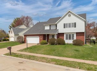 1722 Cindy Ct, Bettendorf, IA 52722