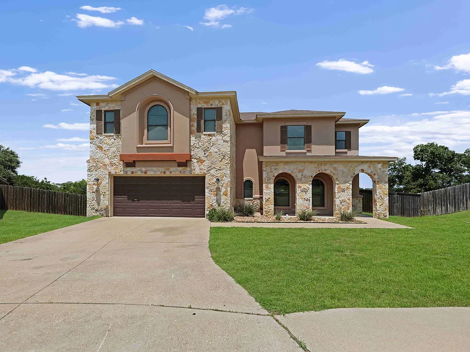 5405 Weeping Oak Dr
